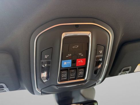 Used 2025 Jeep Grand Cherokee L Summit w/ Obsidian Package AWD/4WD image 22