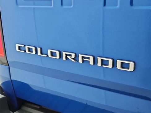 Used 2021 Chevrolet Colorado ZR2 w/ ZR2 Dusk Special Edition image 12