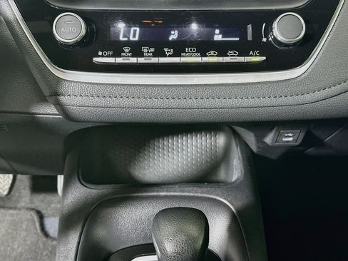 Used 2025 Toyota Corolla SE FWD image 23