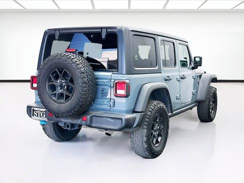 Used 2024 Jeep Wrangler Unlimited AWD/4WD image 4