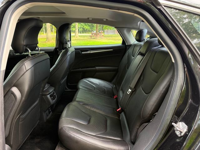 Used 2013 Ford Fusion Titanium w/ Titanium Driver Assist Pkg FWD image 8