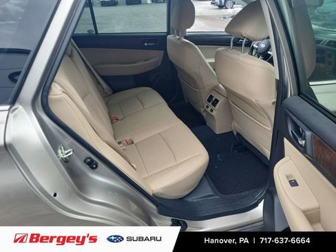 Used 2017 Subaru Outback 2.5i Limited image 10