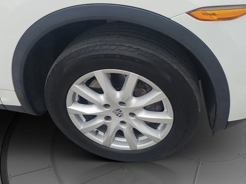 Used 2014 Porsche Cayenne image 23