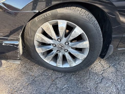Used 2011 Honda Civic EX-L image 2