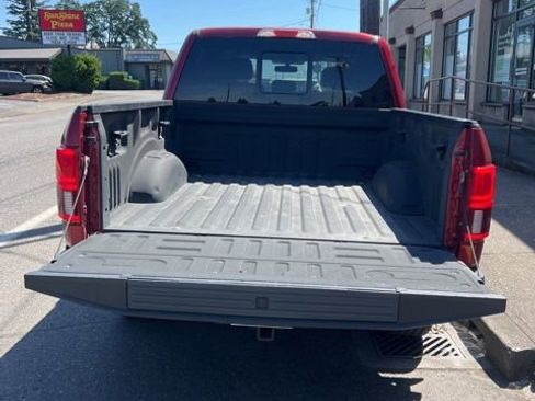 Used 2018 Ford F150 XLT w/ Equipment Group 302A Luxury AWD/4WD image 5