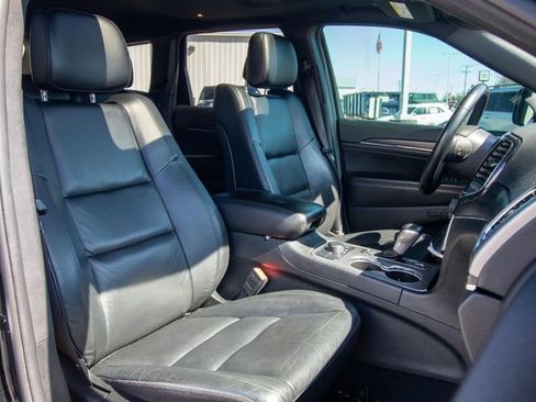 Used 2022 Jeep Grand Cherokee Limited image 11