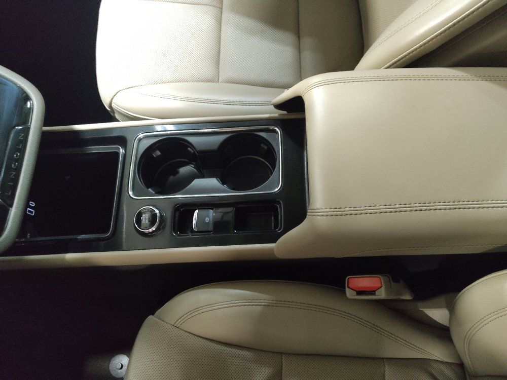 Used 2021 Lincoln Corsair Reserve w/ Equipment Group 201A FWD image 26