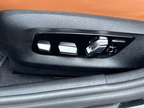 Used 2023 BMW M5 w/ Executive Package image 30