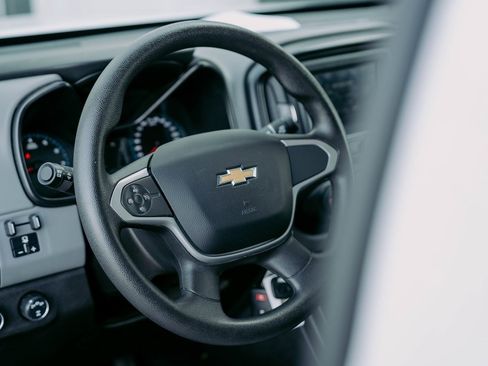 Used 2022 Chevrolet Colorado W/T image 14