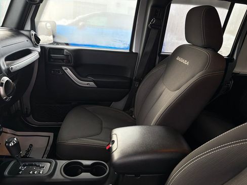 Used 2017 Jeep Wrangler Unlimited Sahara image 14