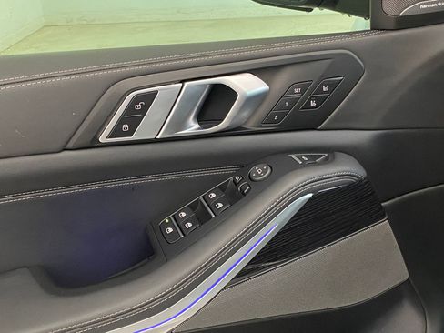 Certified 2025 BMW X5 M60i w/ Climate Comfort Package image 23