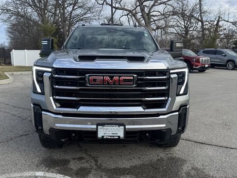 Used 2026 GMC Sierra 2500 SLE w/ SLE Value Package; image 8