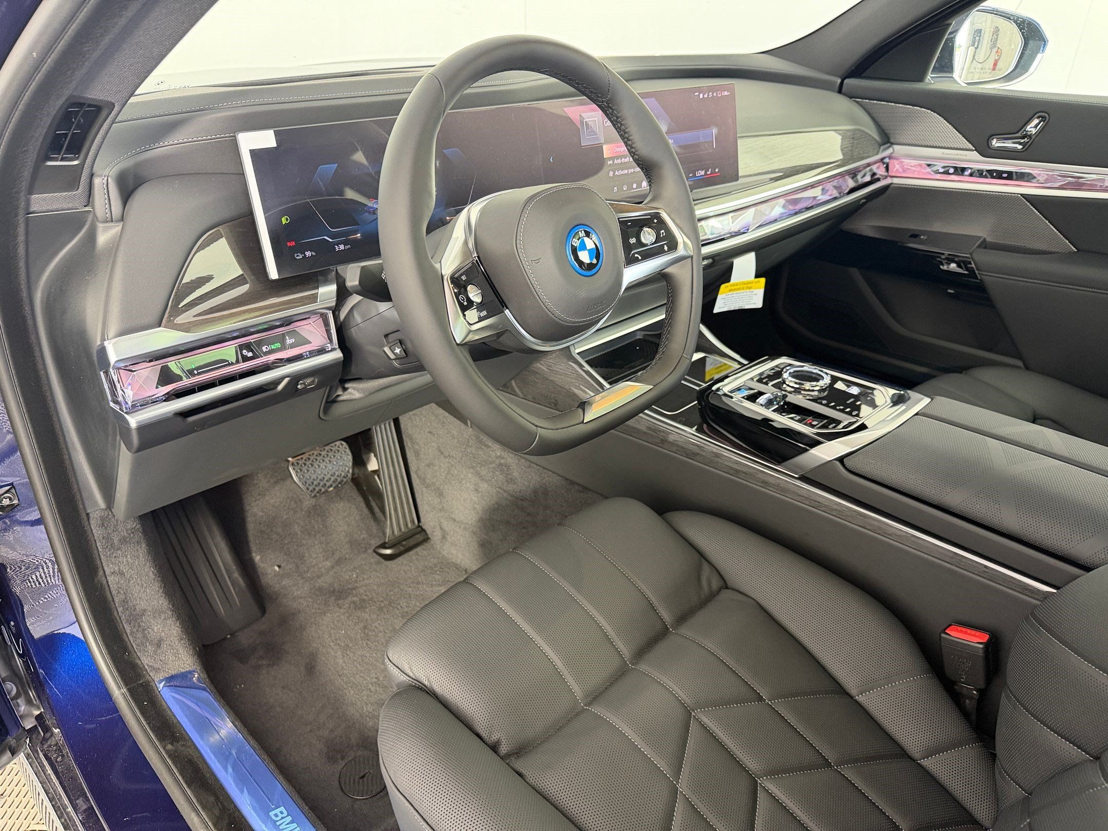 Used 2026 BMW i7 eDrive50 RWD image 4