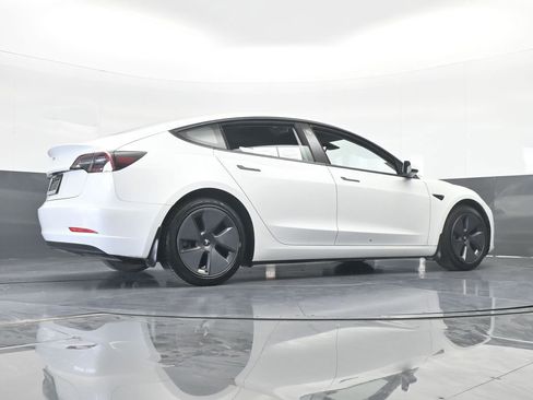 Used 2023 Tesla Model 3 Standard Range image 60