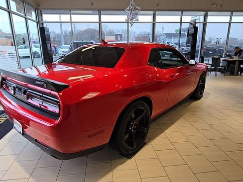 Used 2022 Dodge Challenger SRT Hellcat image 7