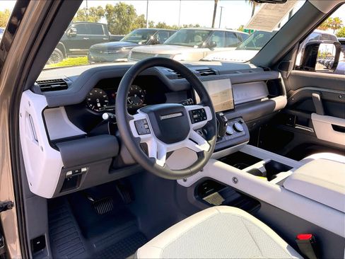 Used 2025 Land Rover Defender 90 S AWD/4WD image 17
