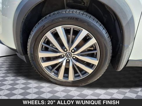 Used 2022 Nissan Pathfinder Platinum AWD/4WD image 10