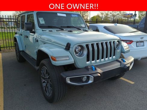 Used 2023 Jeep Wrangler Unlimited Sahara w/ Cold Weather Group image 3