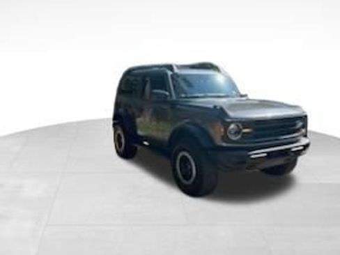 Used 2022 Ford Bronco 2-Door w/ Sasquatch Package AWD/4WD image 2
