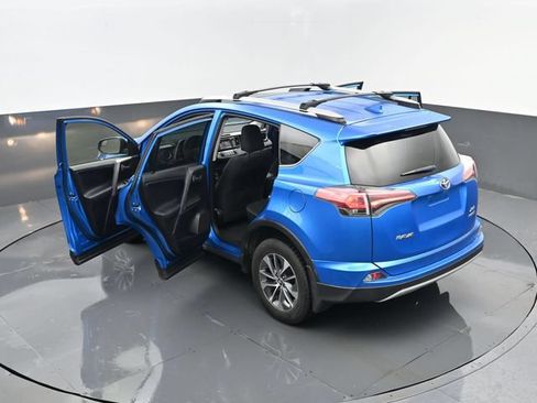 Used 2016 Toyota RAV4 XLE AWD/4WD image 25