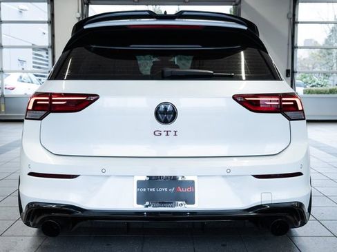 Used 2022 Volkswagen GTI SE FWD image 5