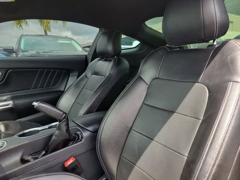 Used 2021 Ford Mustang GT Premium w/ GT Performance Package RWD image 17