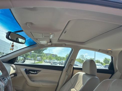 Used 2014 Nissan Altima 2.5 SL w/ Technology Package FWD image 13