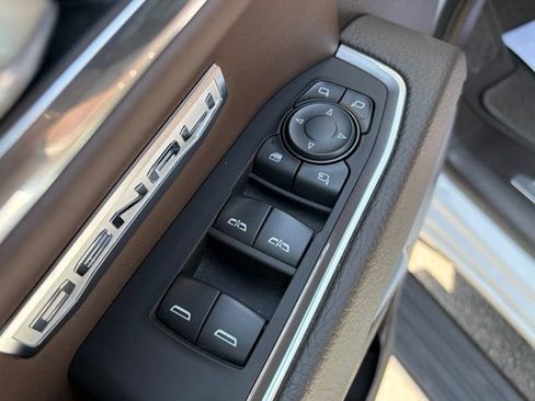 Used 2024 GMC Sierra 1500 Denali w/ Denali Reserve Package AWD/4WD image 13