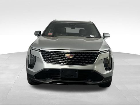 Used 2024 Cadillac XT4 Premium Luxury AWD/4WD image 5
