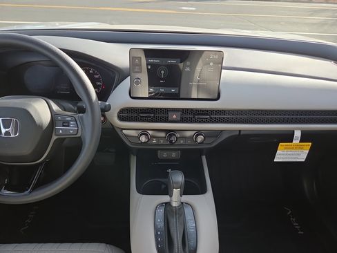 New 2026 Honda HR-V LX image 20