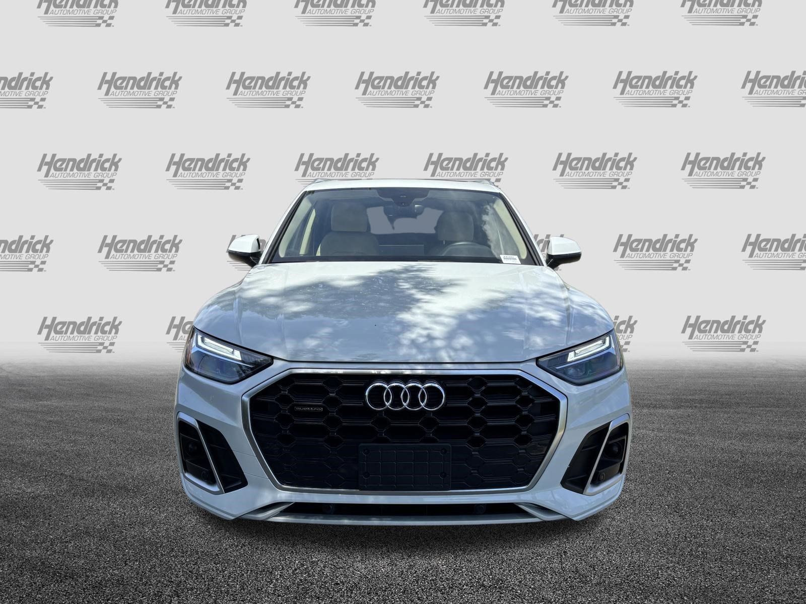 Certified 2023 Audi Q5 2.0T Premium w/ Convenience Package AWD/4WD image 3