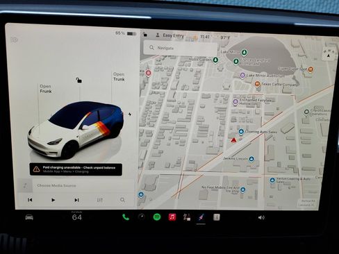 Used 2023 Tesla Model Y Performance AWD/4WD image 30