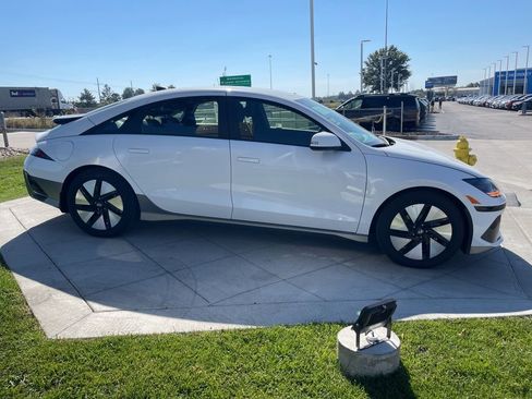 New 2025 Hyundai Ioniq 6 SE image 6