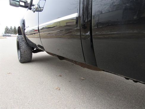 Used 2012 GMC Sierra 2500 Denali w/ Suspension Package, Off-Road image 11