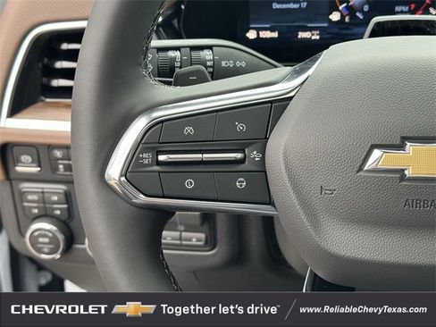 New 2026 Chevrolet Suburban High Country image 14