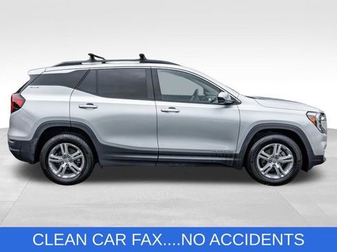 Used 2022 GMC Terrain SLE w/ Driver Convenience Package AWD/4WD image 4