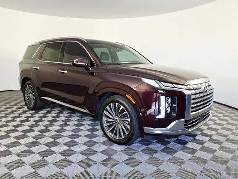Used 2024 Hyundai Palisade Calligraphy AWD/4WD image 3
