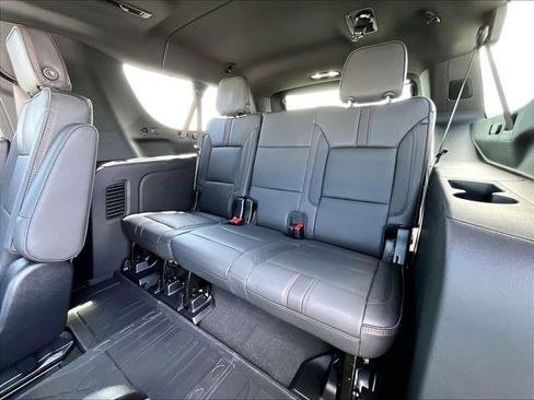 New 2026 Chevrolet Suburban RST image 26