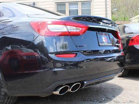 Used 2016 Maserati Quattroporte S image 11