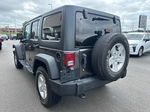 Used 2017 Jeep Wrangler Unlimited Sport w/ Quick Order Package 24S AWD/4WD image 7
