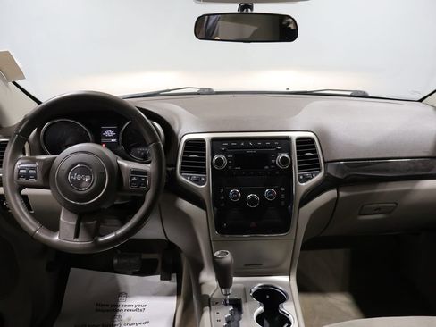 Used 2011 Jeep Grand Cherokee Laredo AWD/4WD image 17