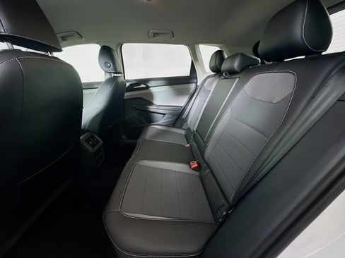 Used 2023 Volkswagen Taos SE image 26