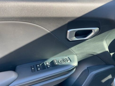 New 2026 Kia K4 LXS image 11