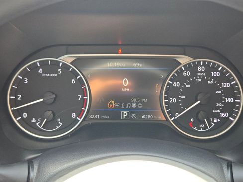 Certified 2024 Nissan Sentra SV FWD image 22