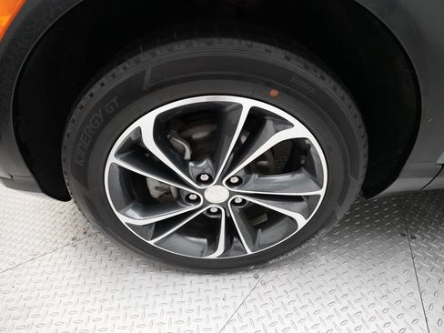 Used 2020 Buick Encore GX Essence FWD image 25