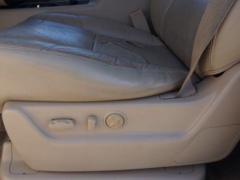 Used 2012 GMC Yukon XL Denali image 22