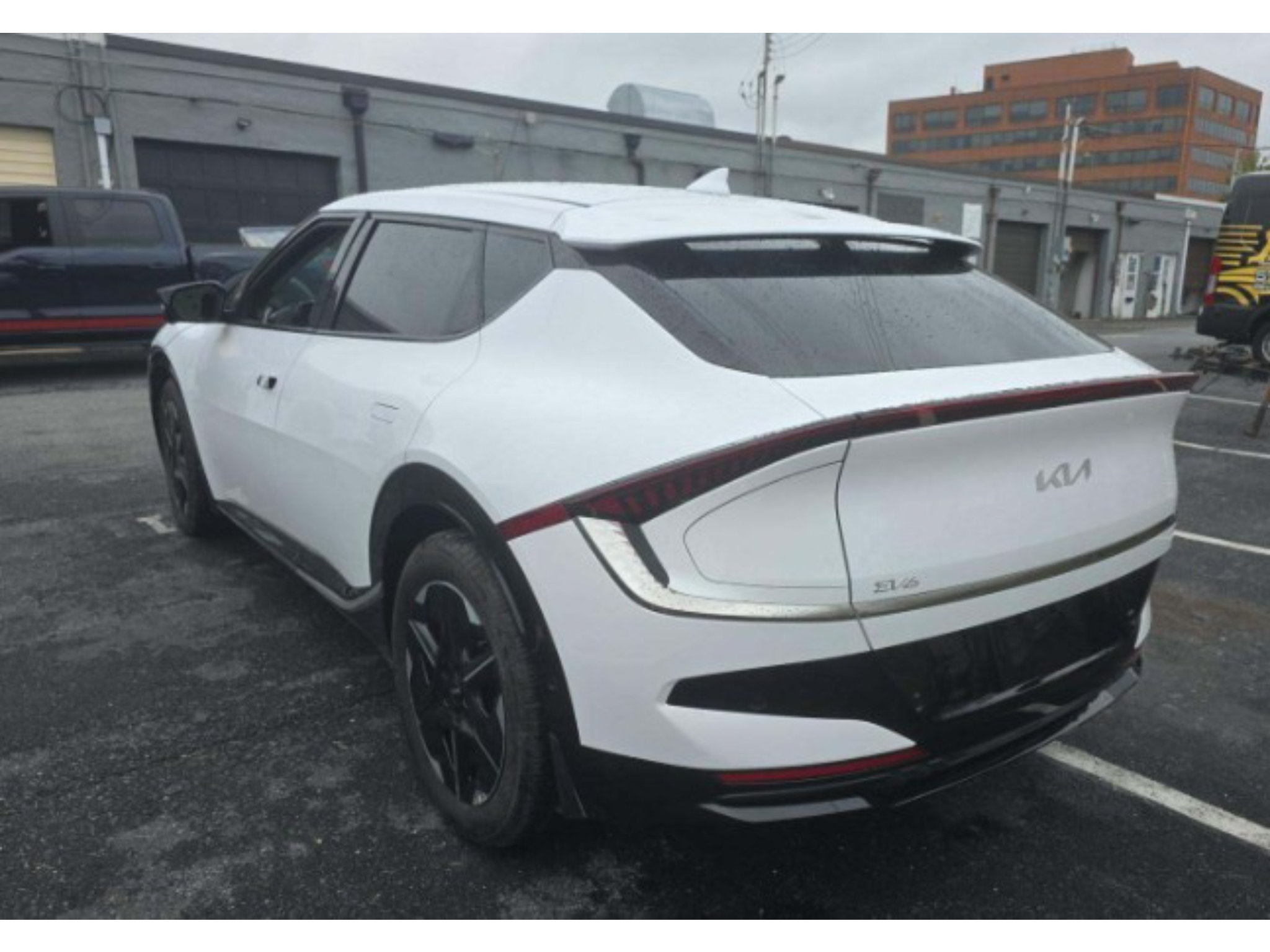 Used 2025 Kia EV6 Wind AWD/4WD image 4