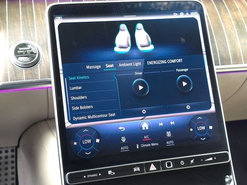 Used 2021 Mercedes-Benz S 580 4MATIC Sedan w/ AMG Line image 45