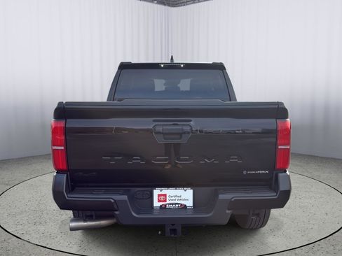 Used 2024 Toyota Tacoma TRD Sport image 6