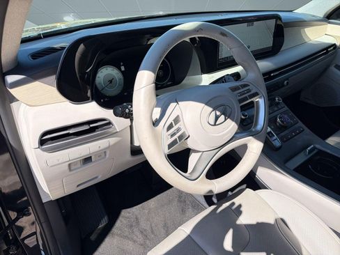 Used 2023 Hyundai Palisade Limited w/ Cargo Package image 4